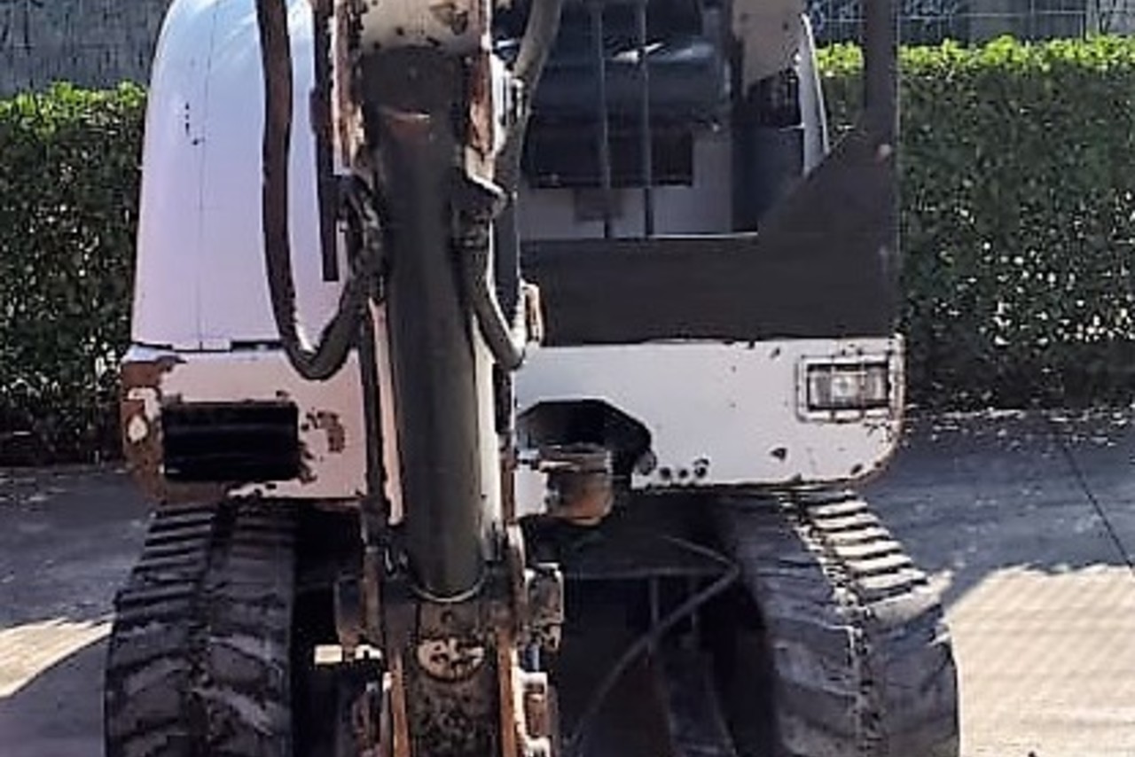 Bobcat 325 - 09/09 3