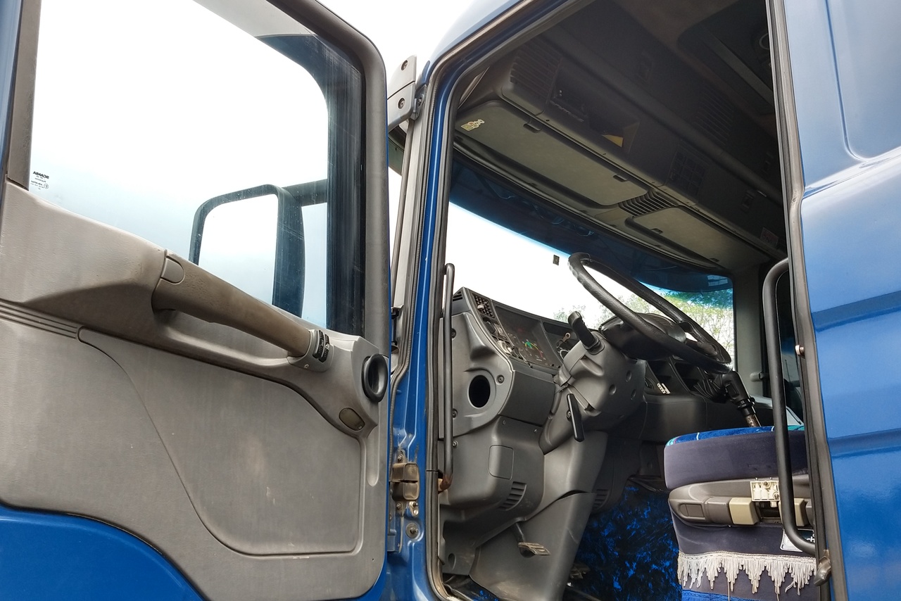 Scania 124 400 - 02/02 9