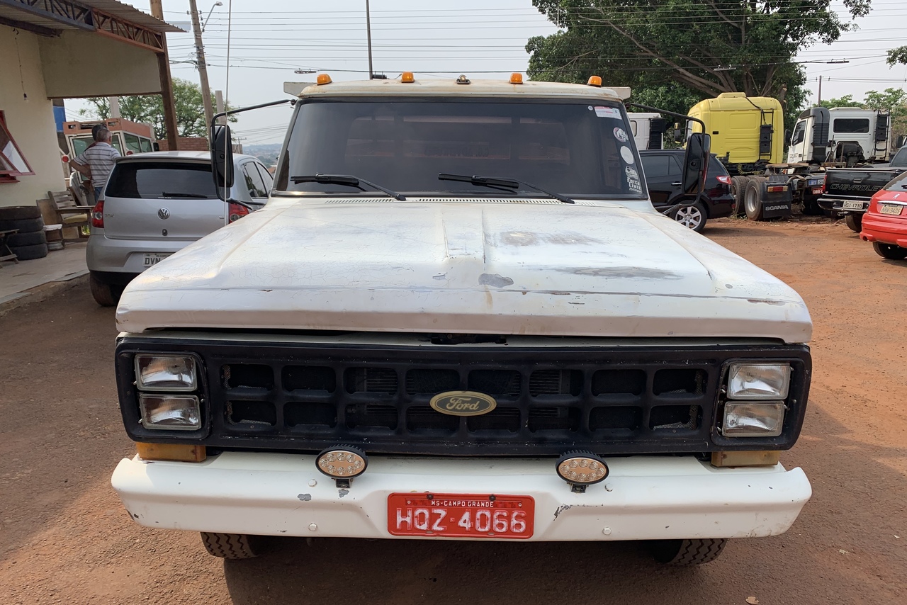 Ford F4000 - 83/83 2