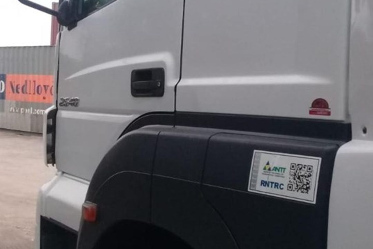 Mercedes Benz Axor 2540 - 07/08 6