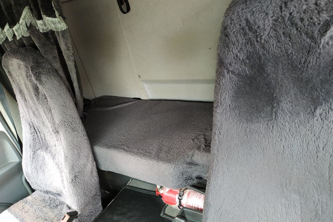 Volvo VM 270 - 13/13 8