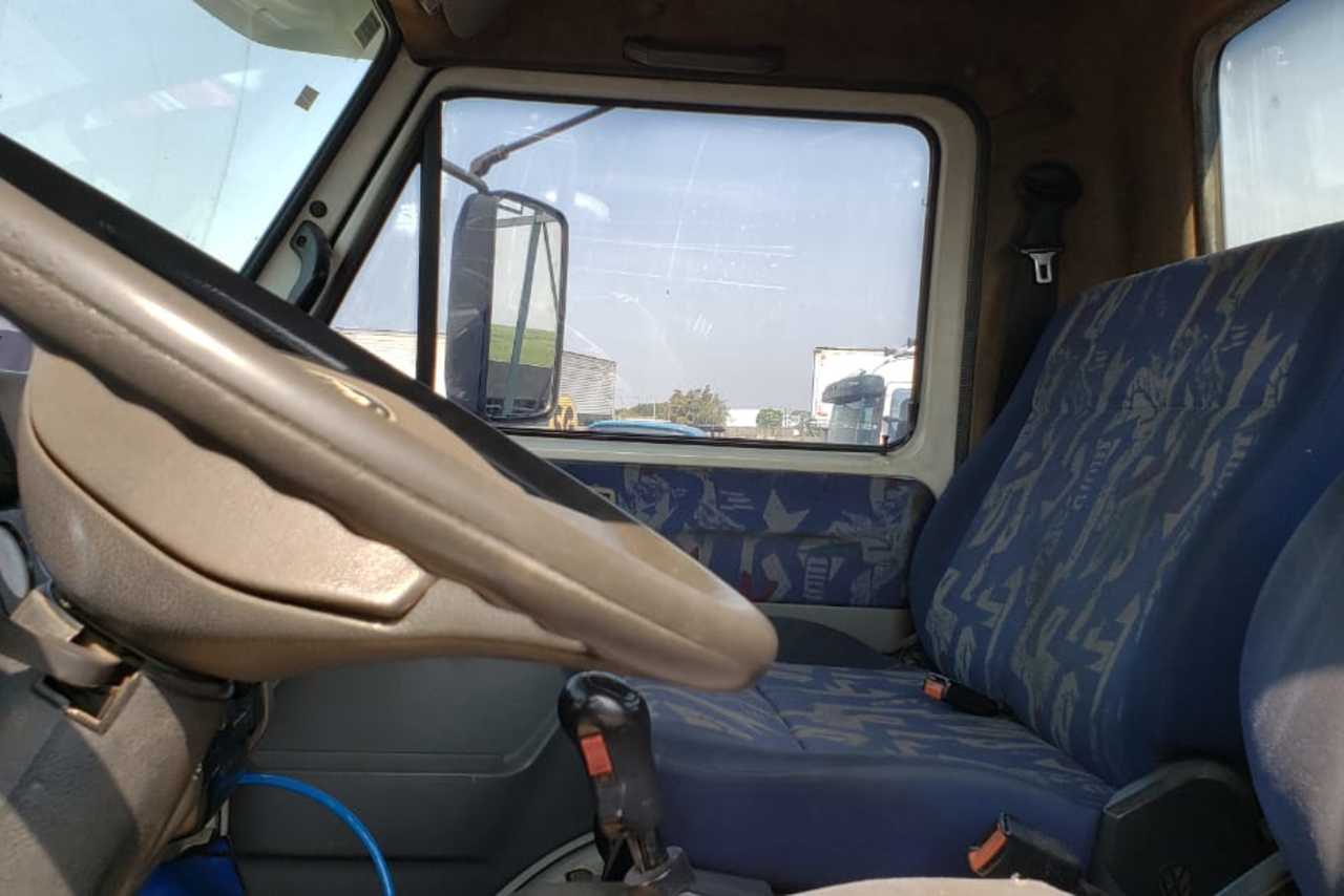 Volkswagen VW 17210 - 01/01 5
