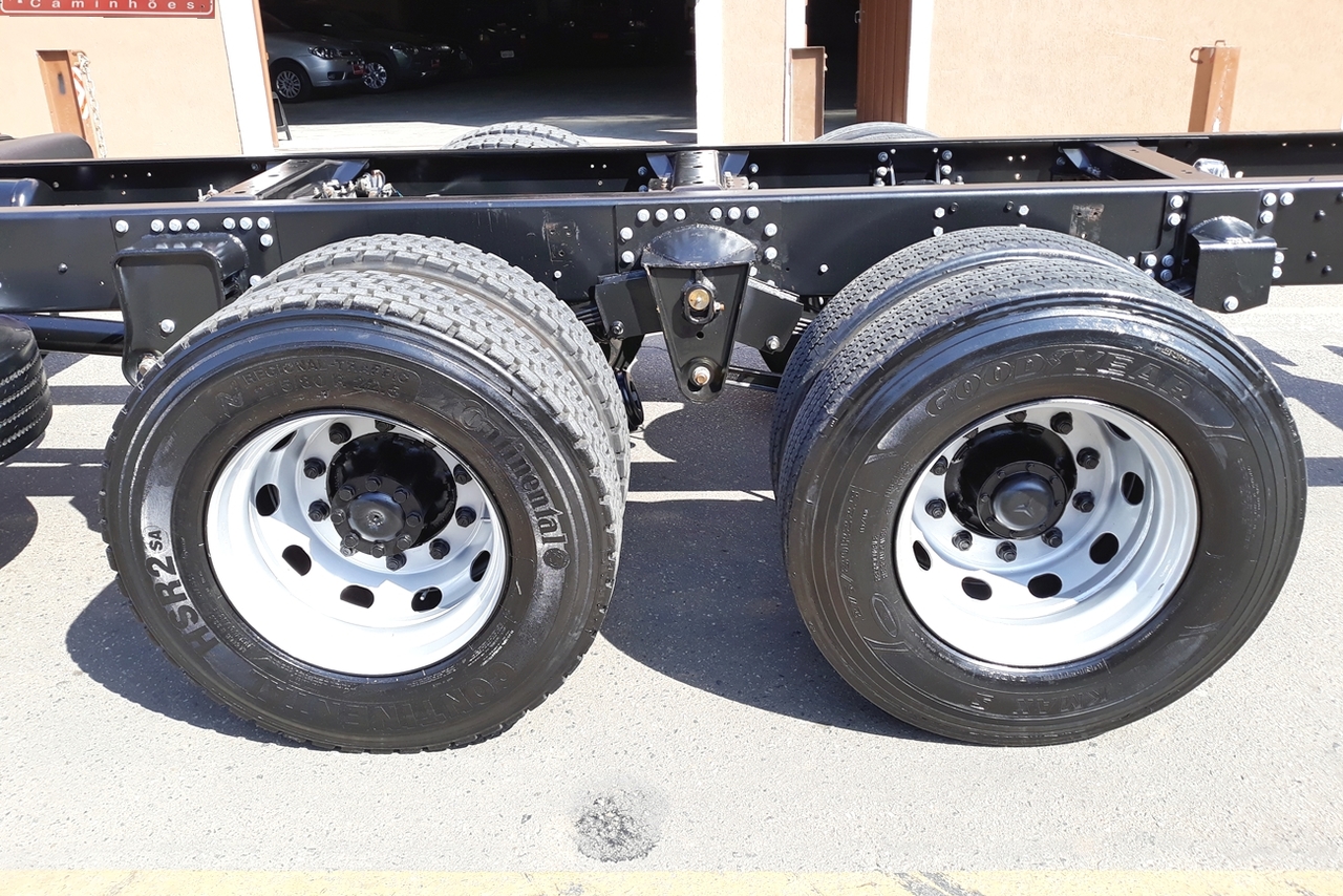 Mercedes Benz MB 2324 - 14/14 9