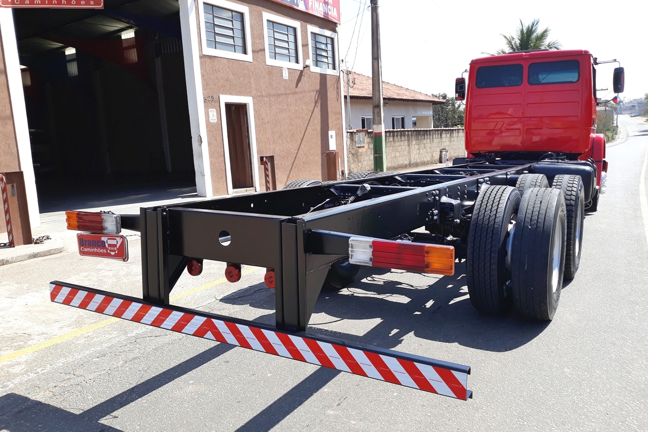 Mercedes Benz MB 2324 - 14/14 13