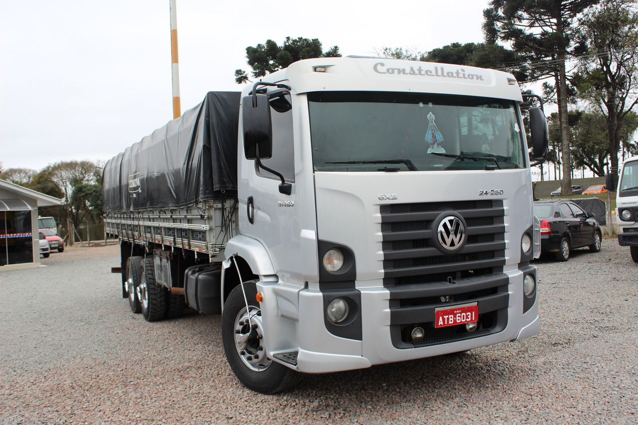 Volkswagen 24-250 E Constellation 3-Eixos - 10/10 2