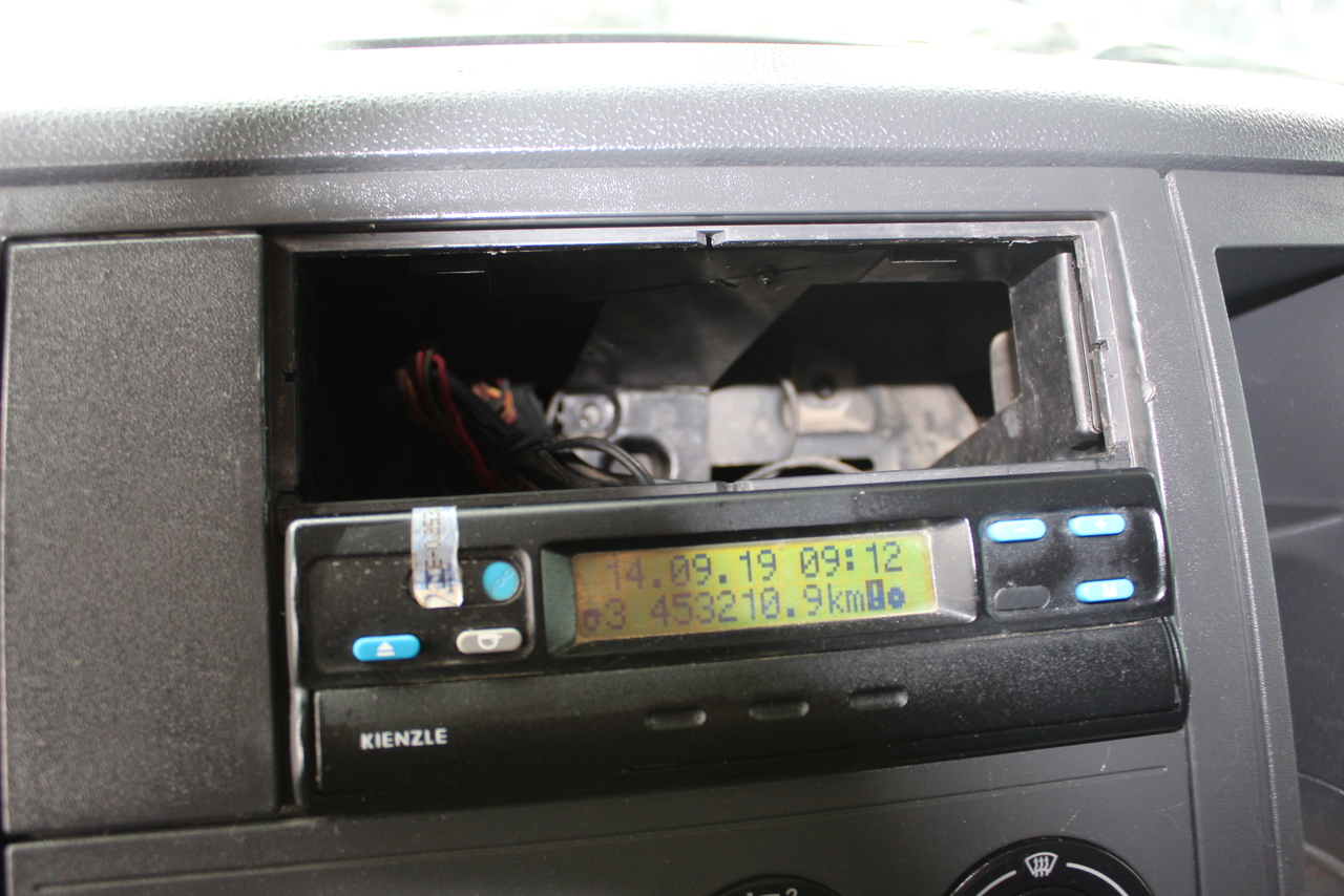 Volkswagen 24-250 E Constellation 3-Eixos - 10/10 16