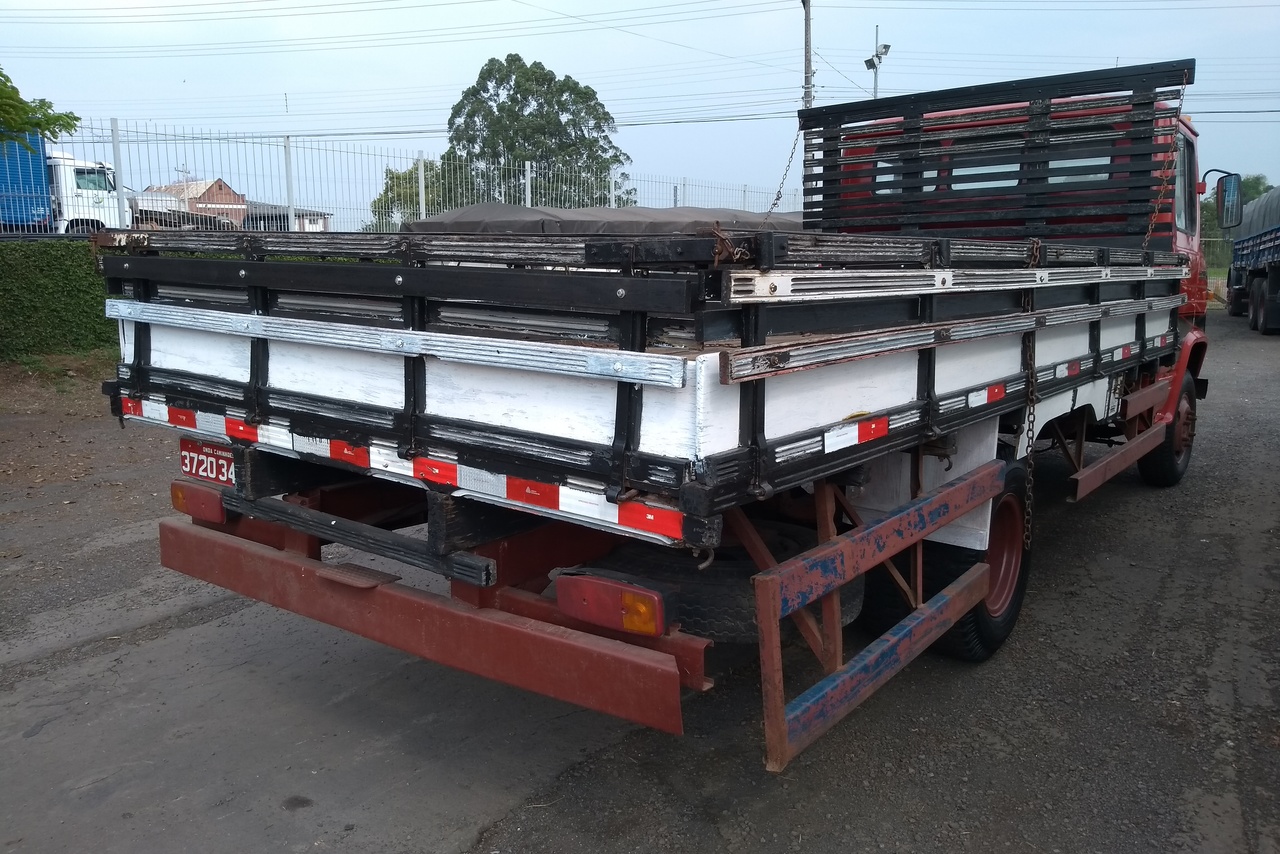 Mercedes Benz MB 608 - 82/82 3