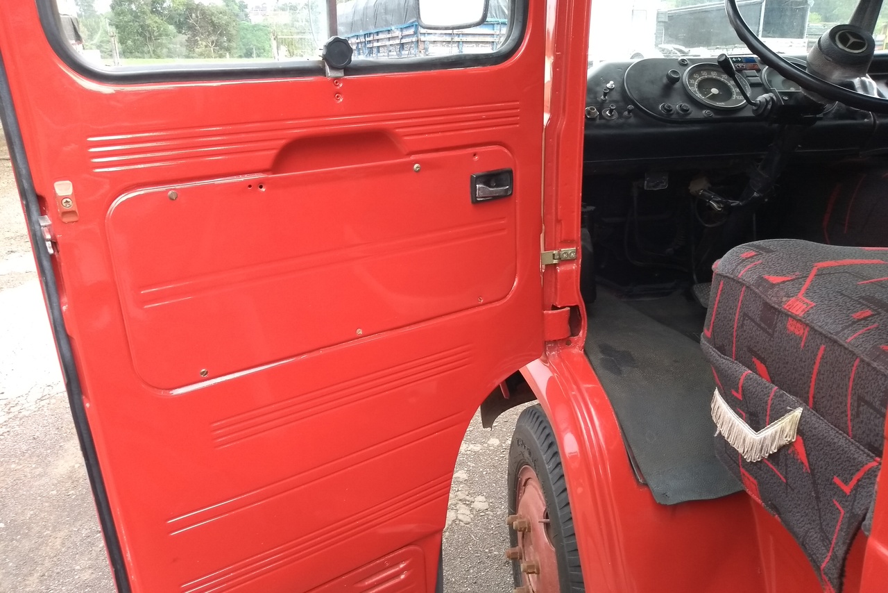 Mercedes Benz MB 608 - 82/82 4