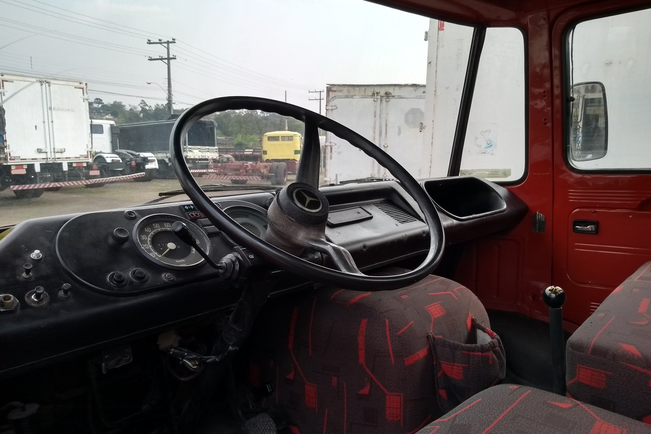 Mercedes Benz MB 608 - 82/82 5