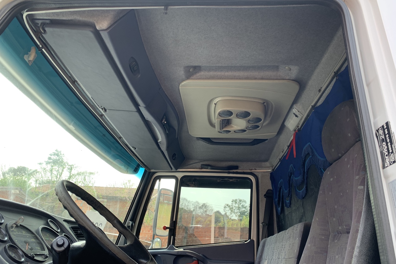 Mercedes Benz MB 1620 - 09/09 9