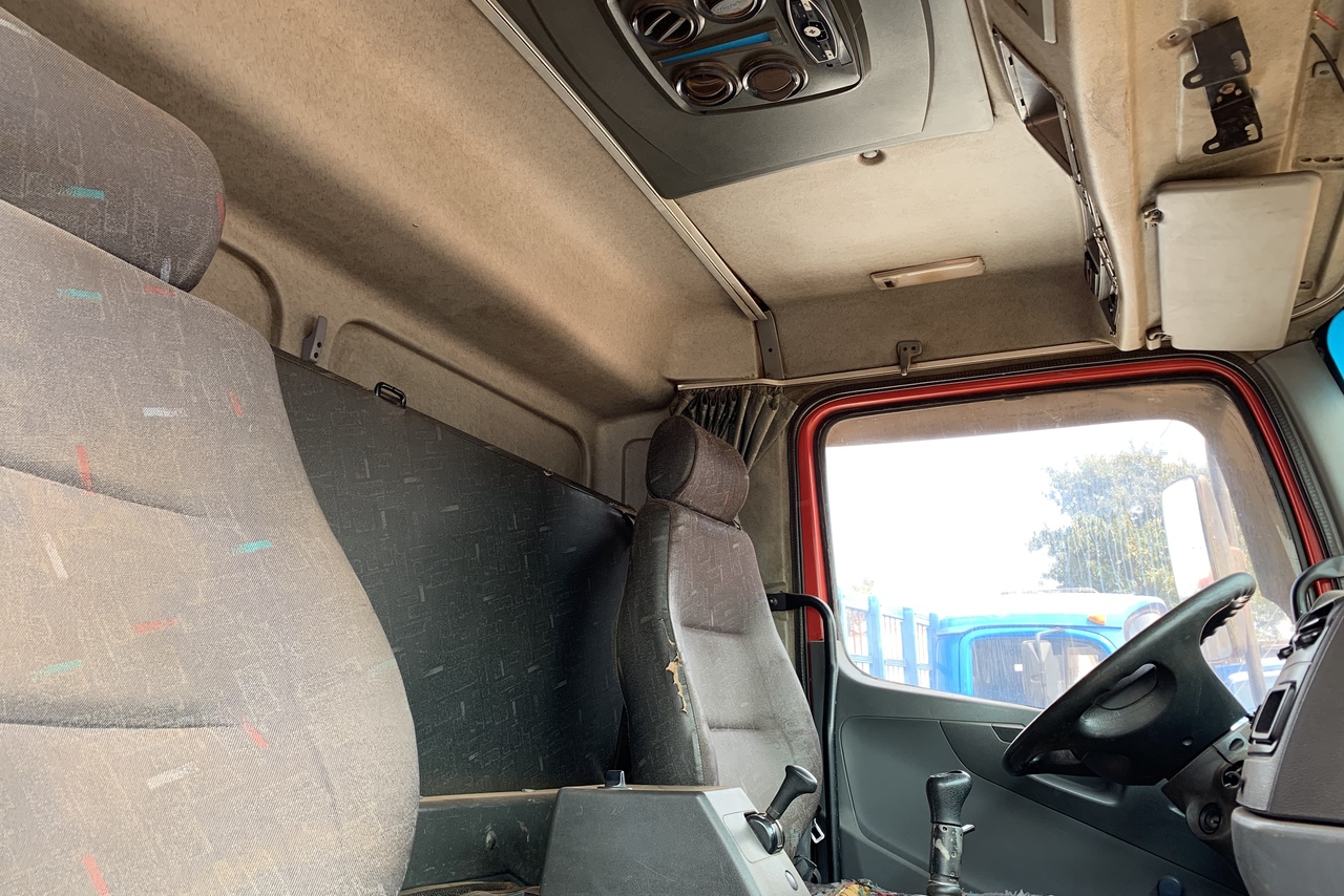 Mercedes Benz MB 1418 - 04/05 3