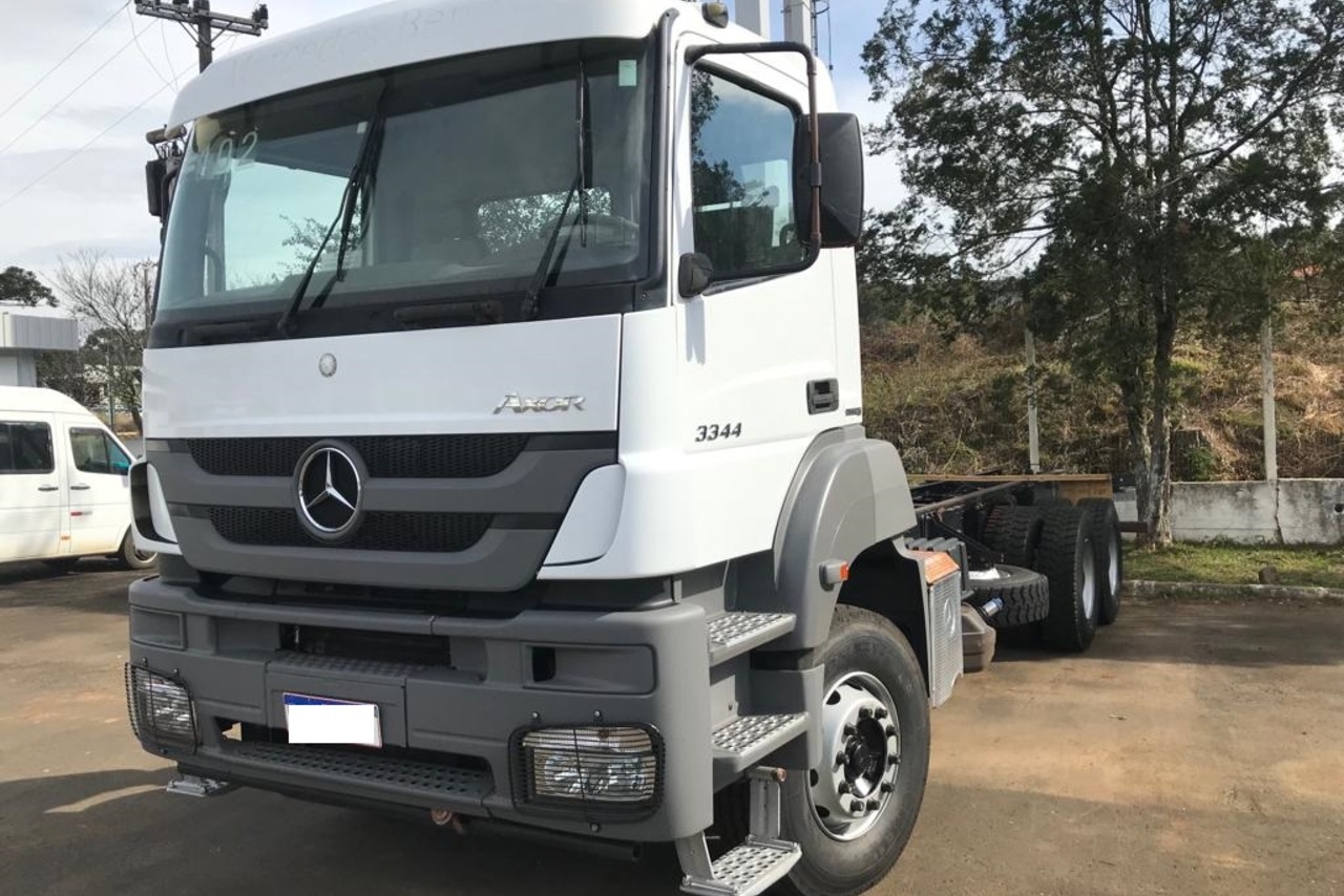 Mercedes Benz MB3344 Plataforma - 12 5