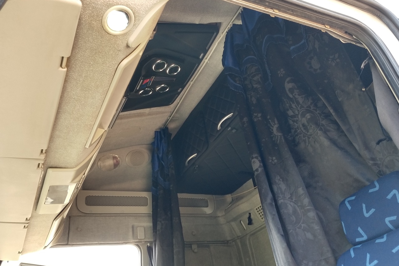 Iveco Stralis 380 - 08/09 9