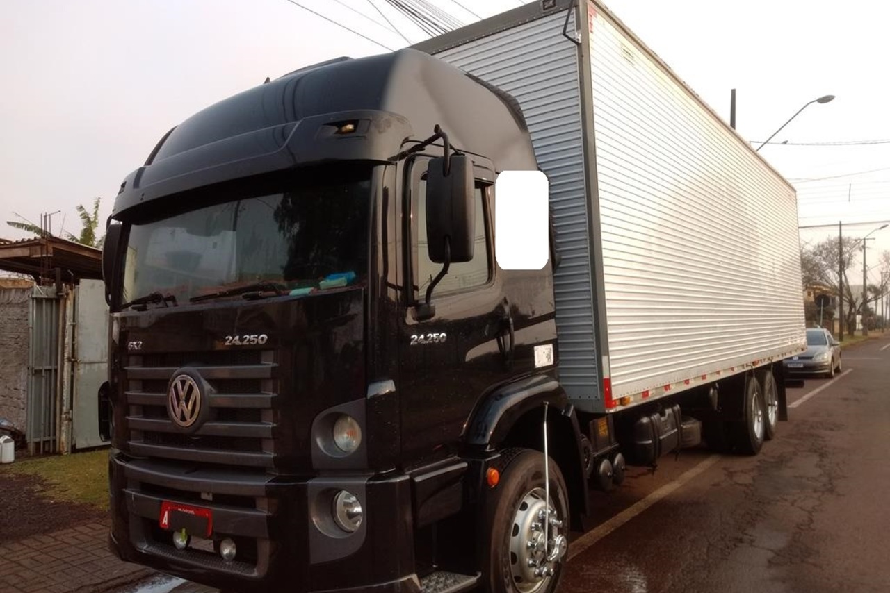 Volkswagen 24-250 E Constellation 3-Eixos - 11/11 3