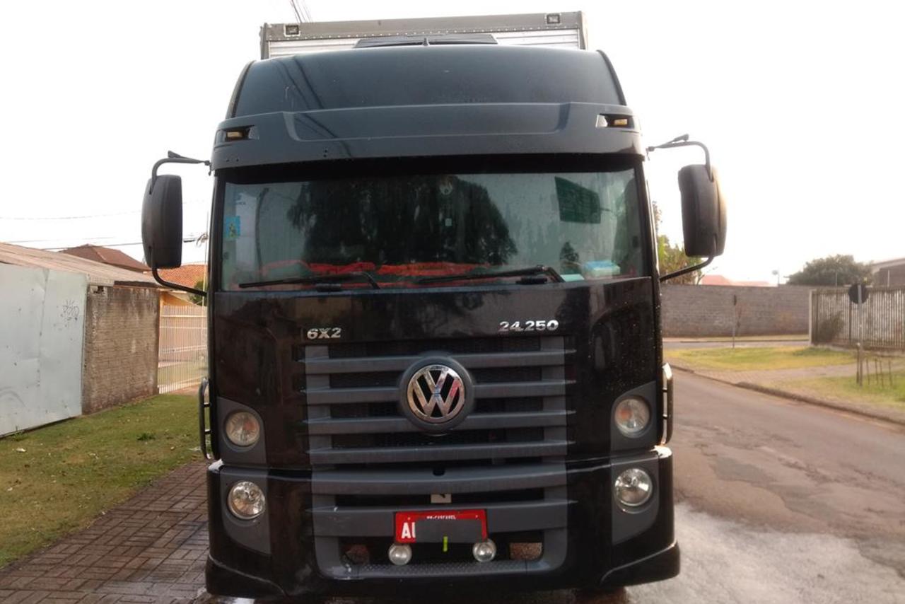Volkswagen 24-250 E Constellation 3-Eixos - 11/11 5