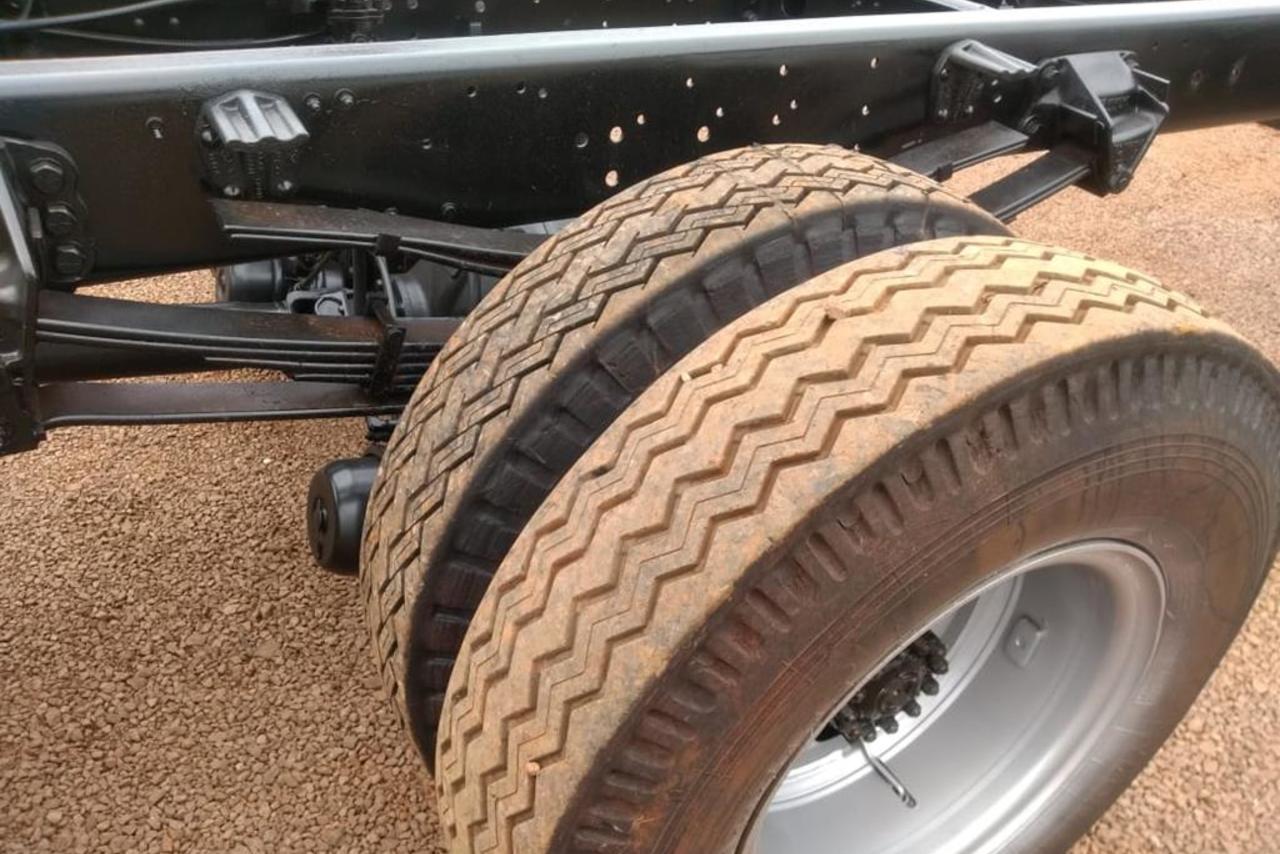 Ford Cargo1317 - 09/09 6