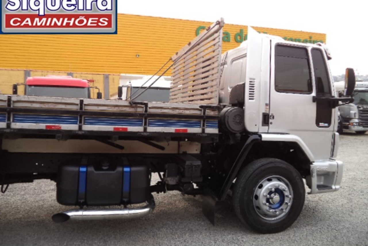 Ford Cargo2428 - 10/11 5