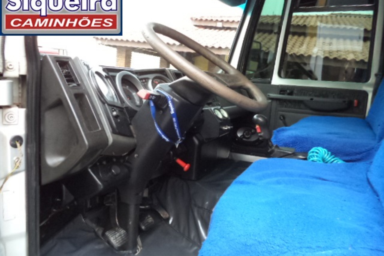 Ford Cargo2428 - 10/11 8