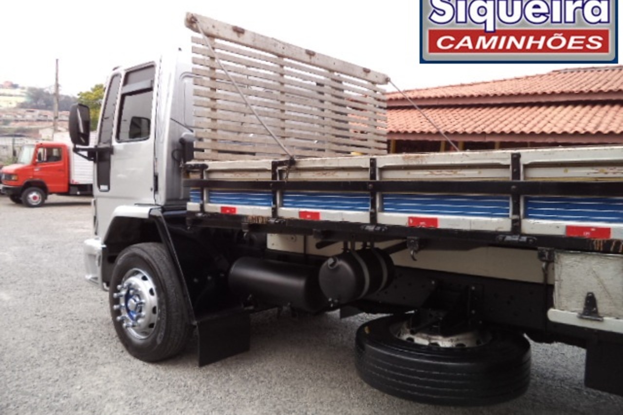 Ford Cargo2428 - 10/11 11