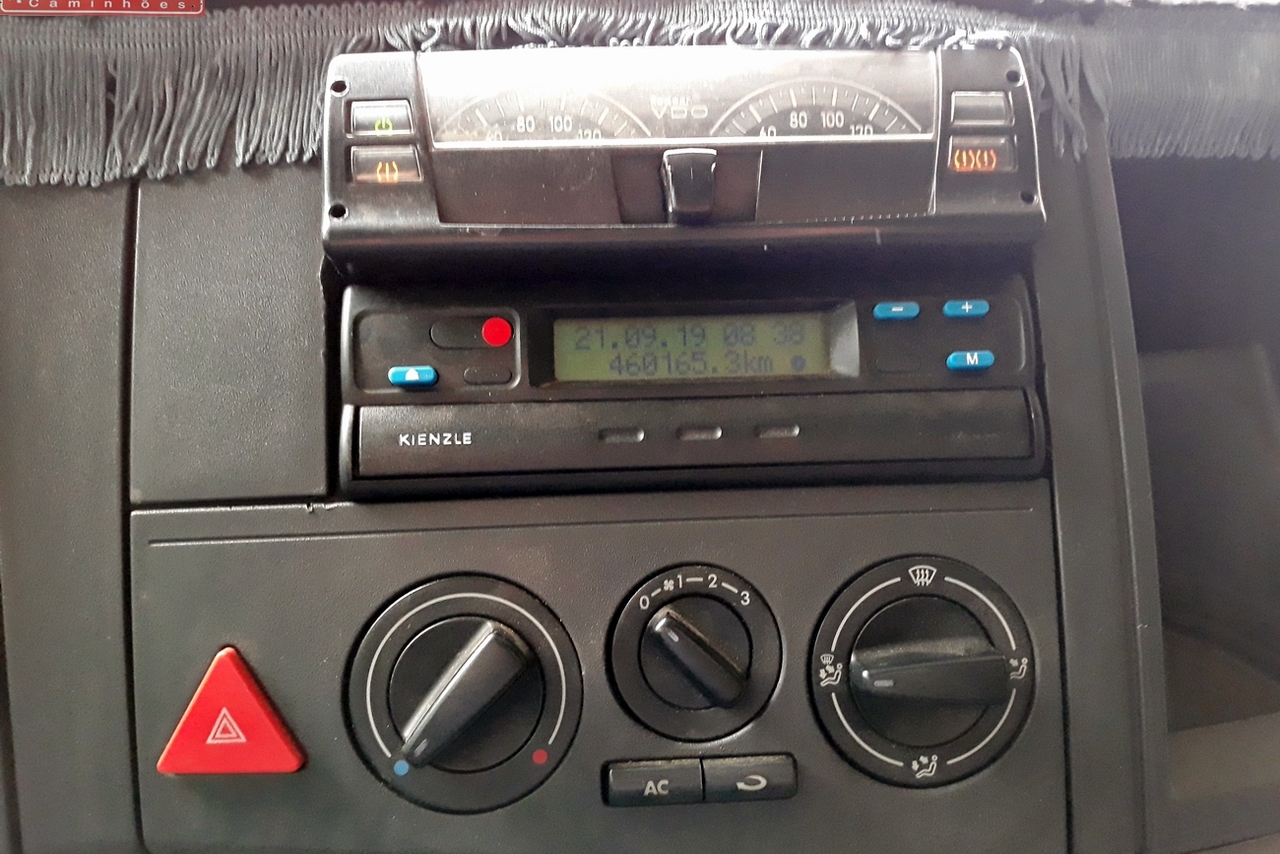 Volkswagen 24-250 E Constellation 3-Eixos - 07/07 9