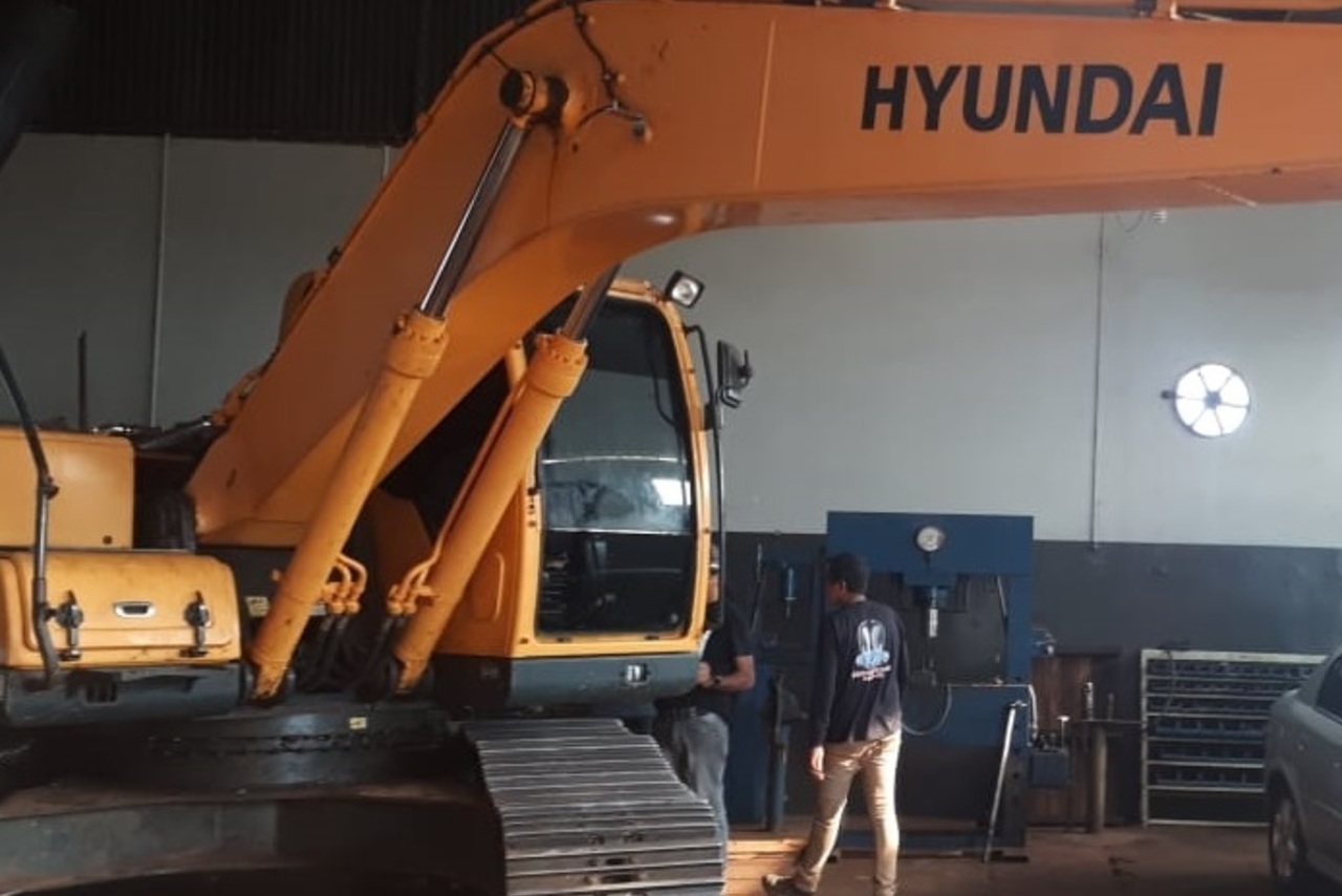 Hyundai R220 LC - 13/13 4