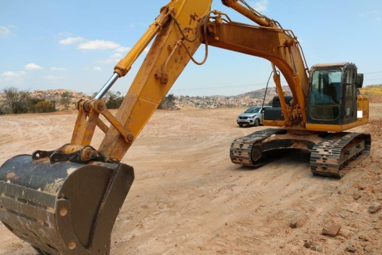 Hyundai R210 - 07/07 3