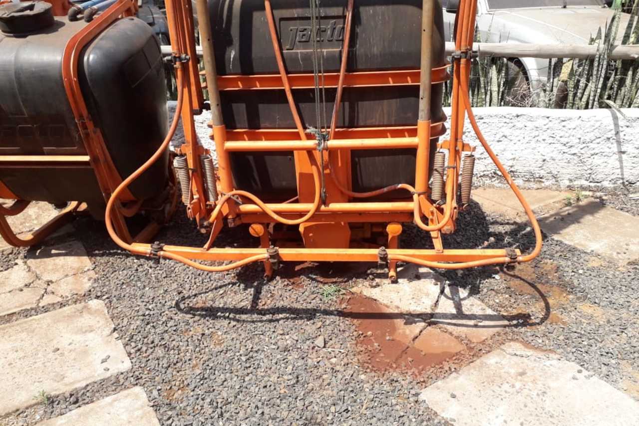 Jacto 600L - 02/02 2