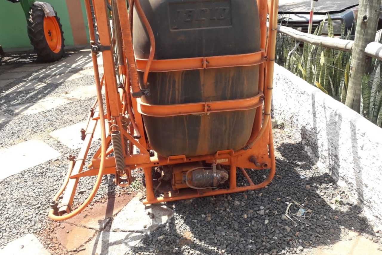 Jacto 600L - 02/02 4