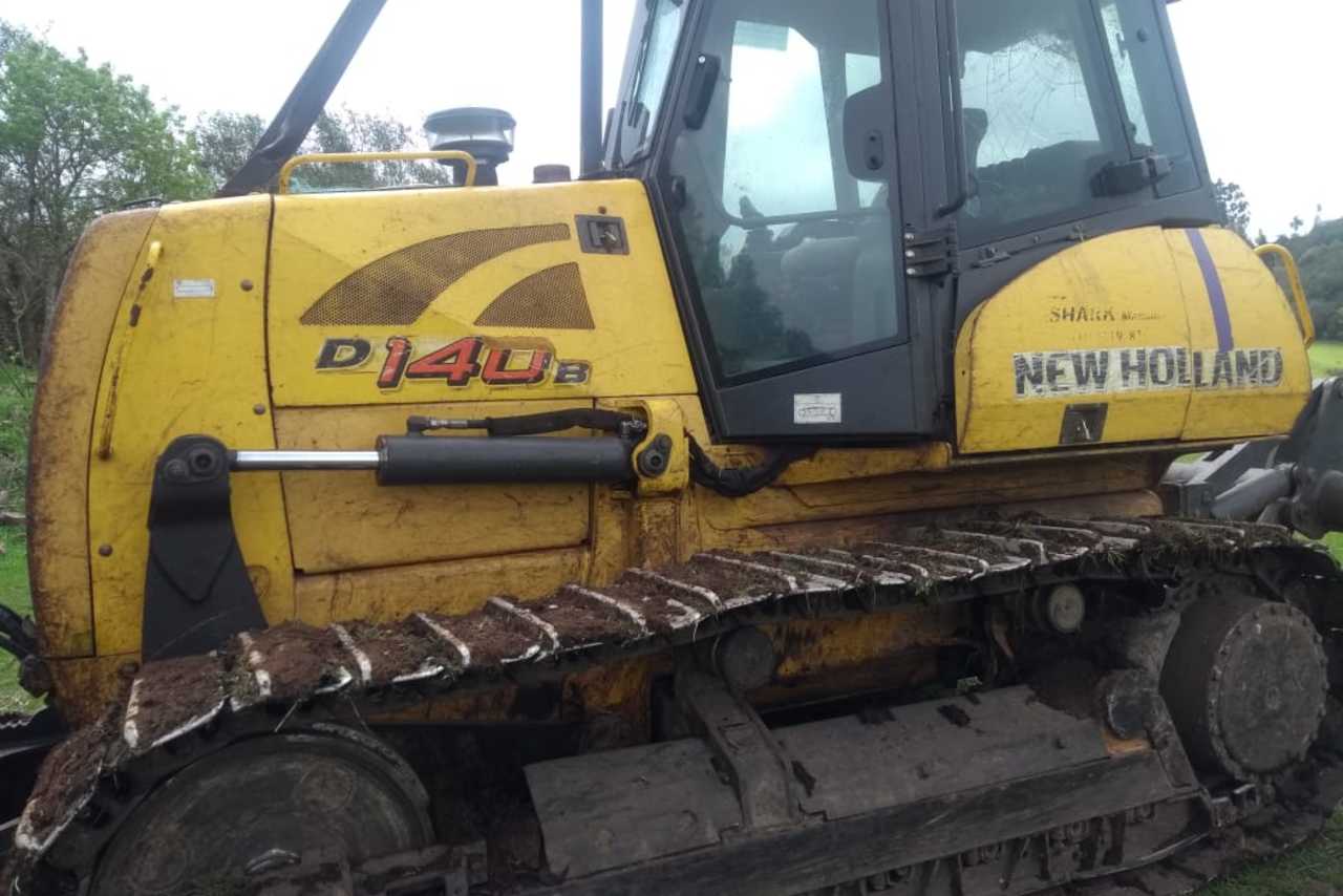 New Holland D140 - 12/12 2