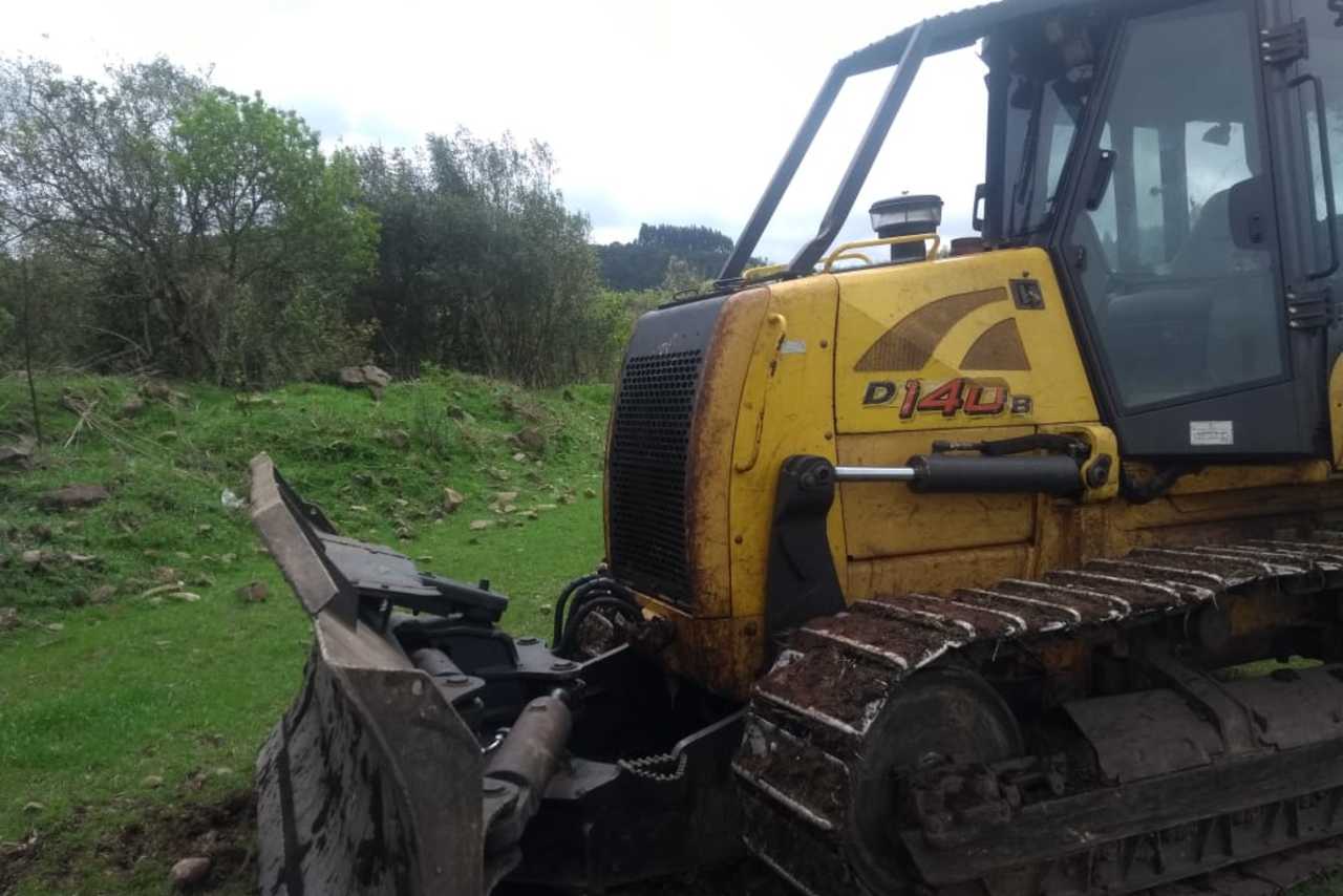 New Holland D140 - 12/12 4