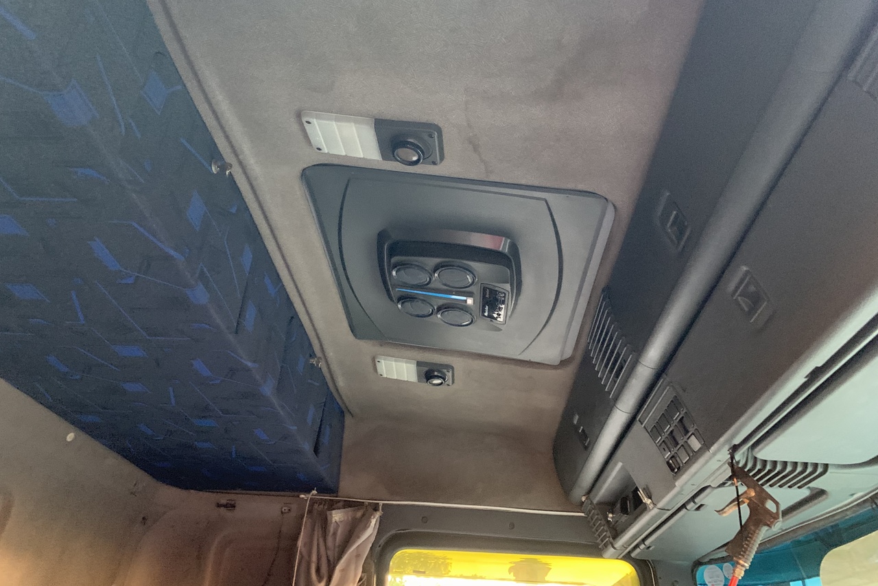 Scania 124 400 - 02/02 11