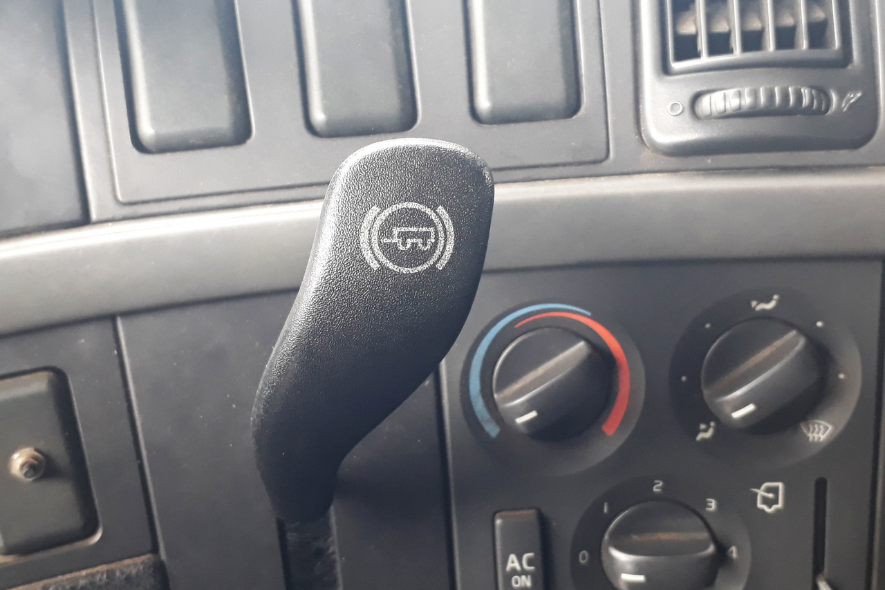 Volvo FH12 380 - 05/05 14
