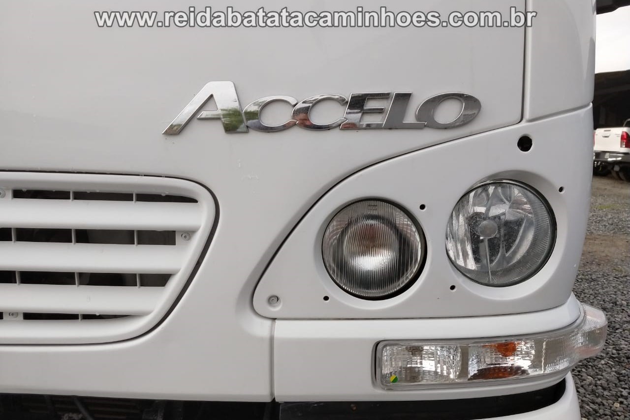 Mercedes Benz Accelo 915 - 08/08 22