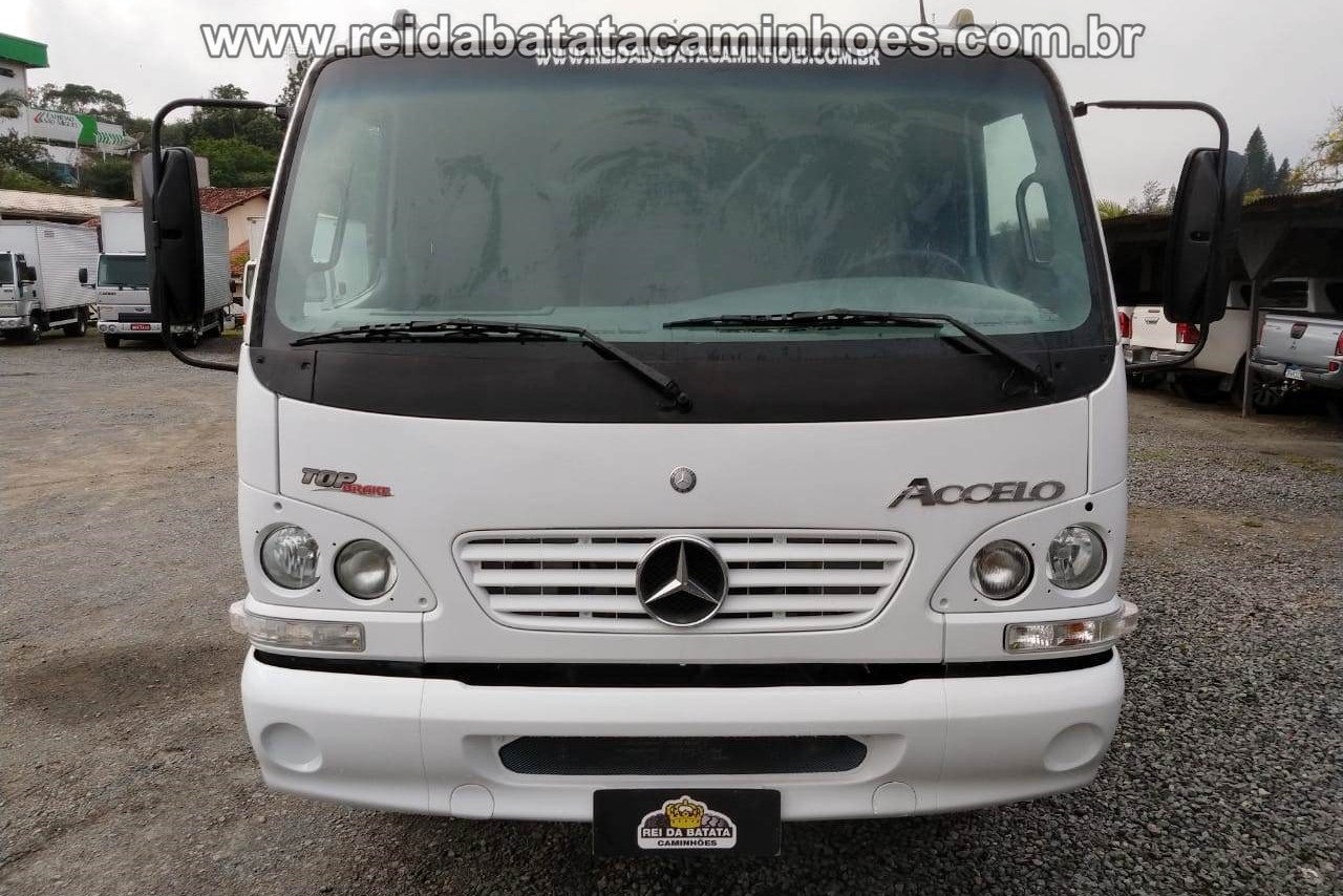 Mercedes Benz Accelo 915 - 08/08 25