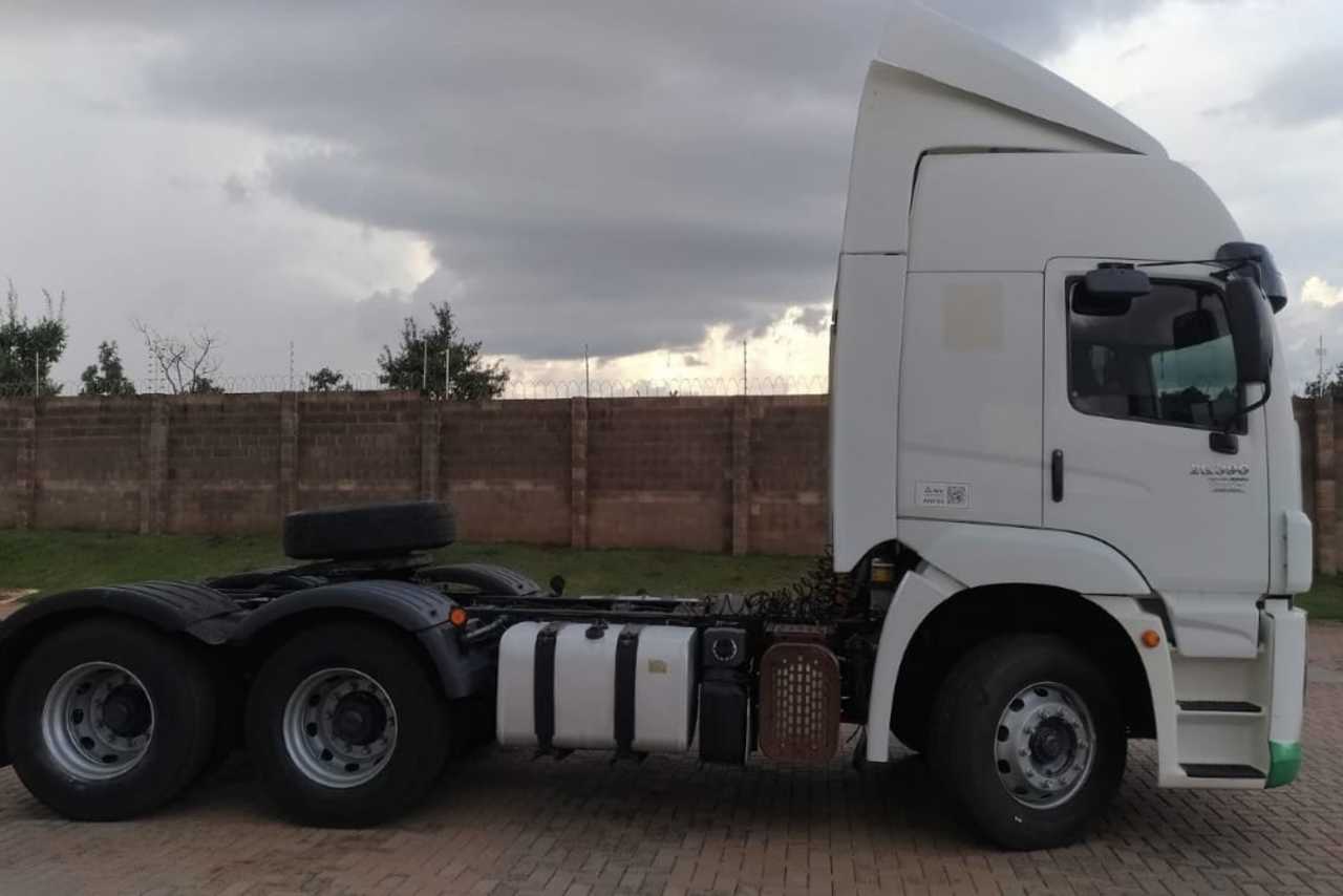 Volkswagen 25 390 - 12/13 2