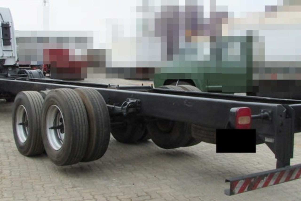 Volkswagen 24-280 E Constellation 6x2 - 16/16 2