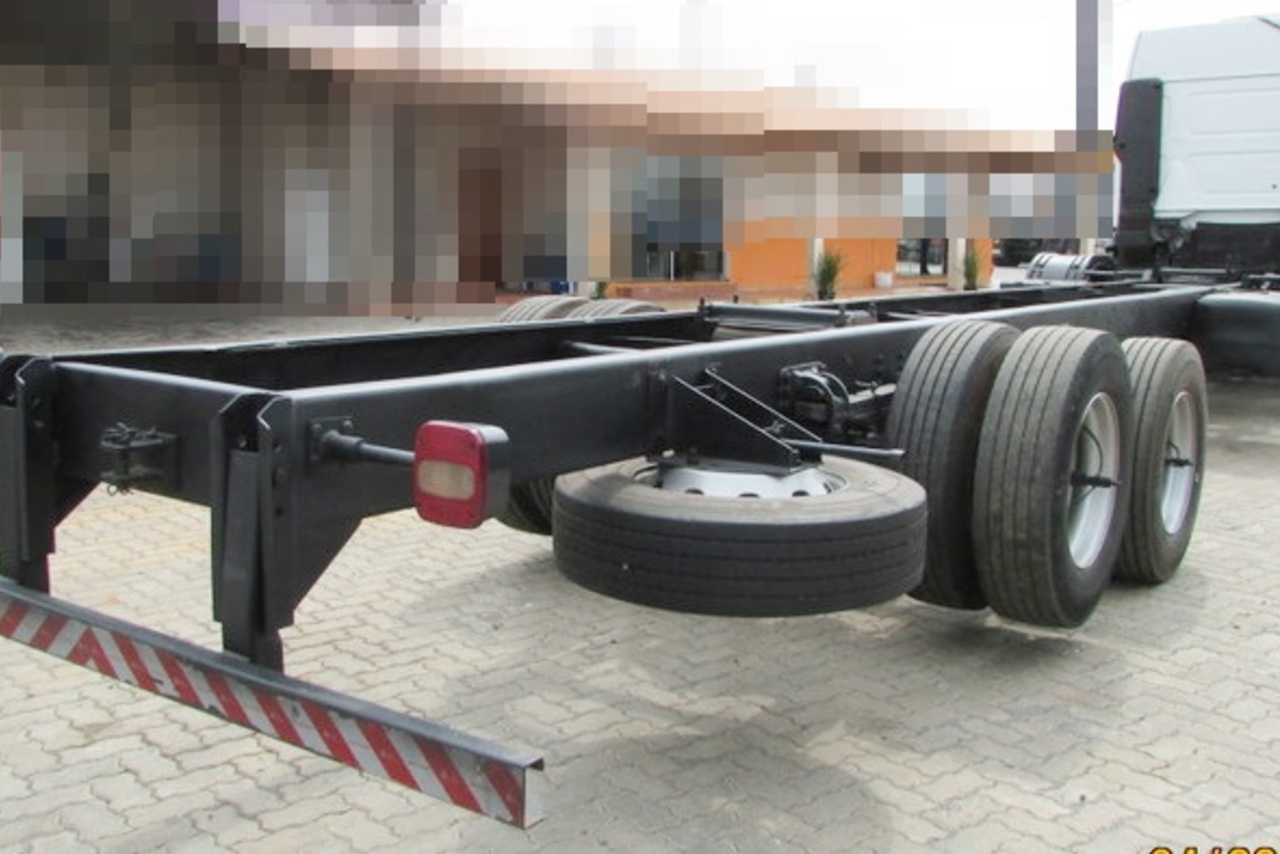 Volkswagen 24-280 E Constellation 6x2 - 16/16 3
