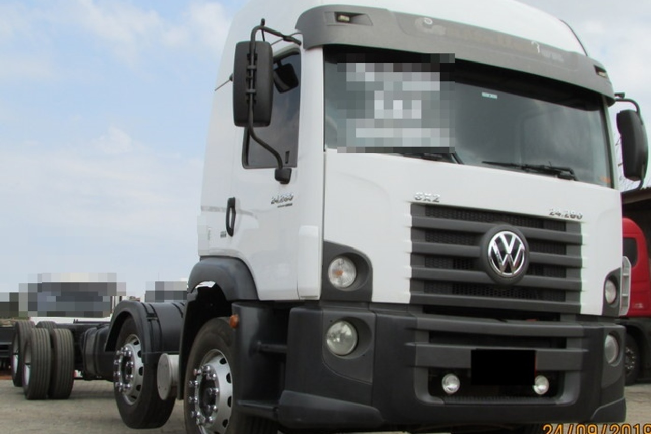 Volkswagen 24-280 E Constellation 6x2 - 16/16 4