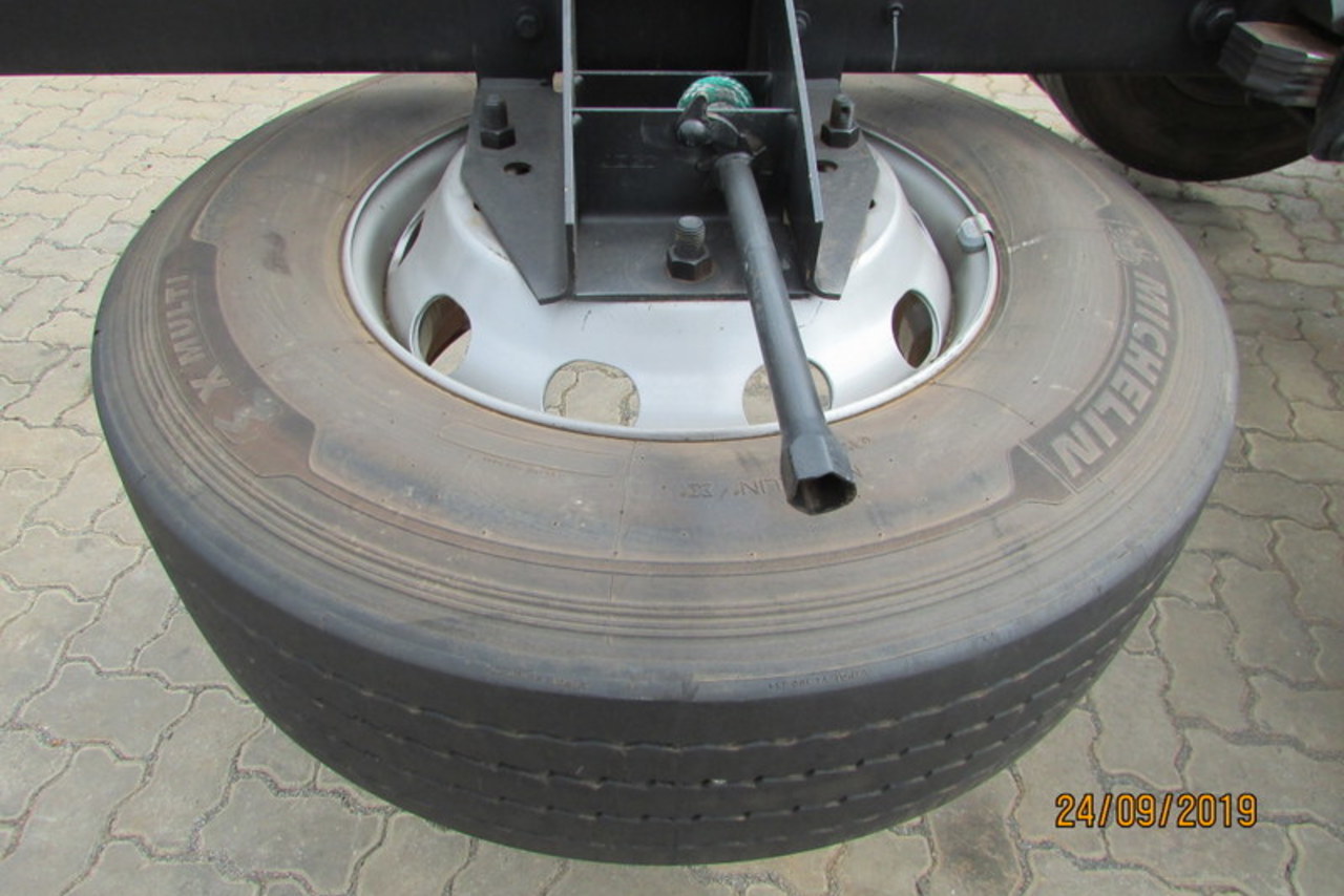 Volkswagen 24-280 E Constellation 6x2 - 16/16 9