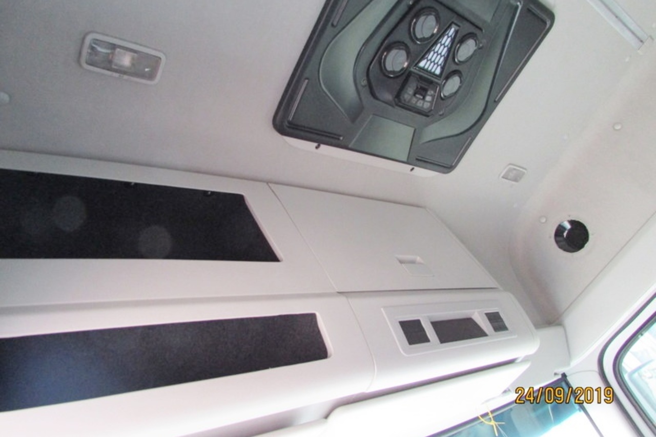 Volkswagen 24-280 E Constellation 6x2 - 16/16 10