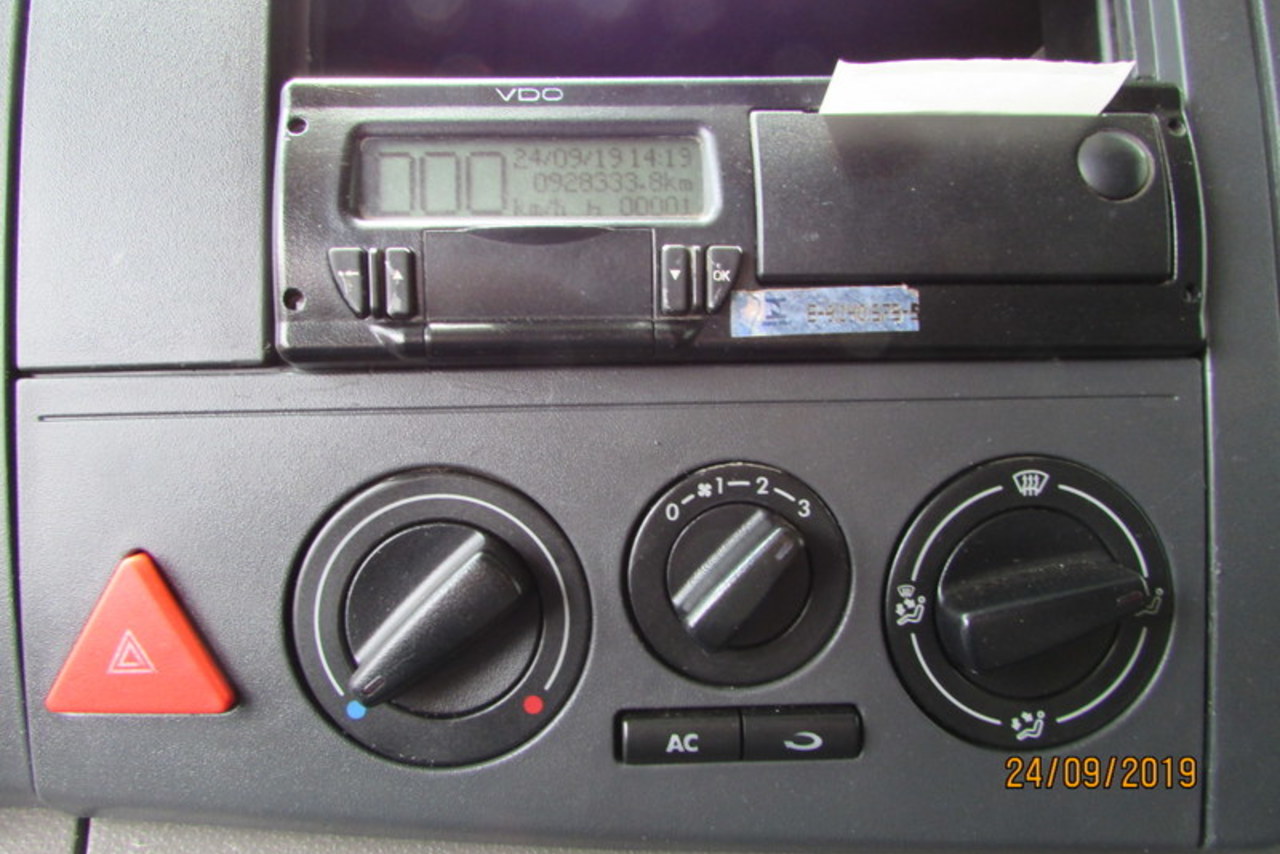 Volkswagen 24-280 E Constellation 6x2 - 16/16 17
