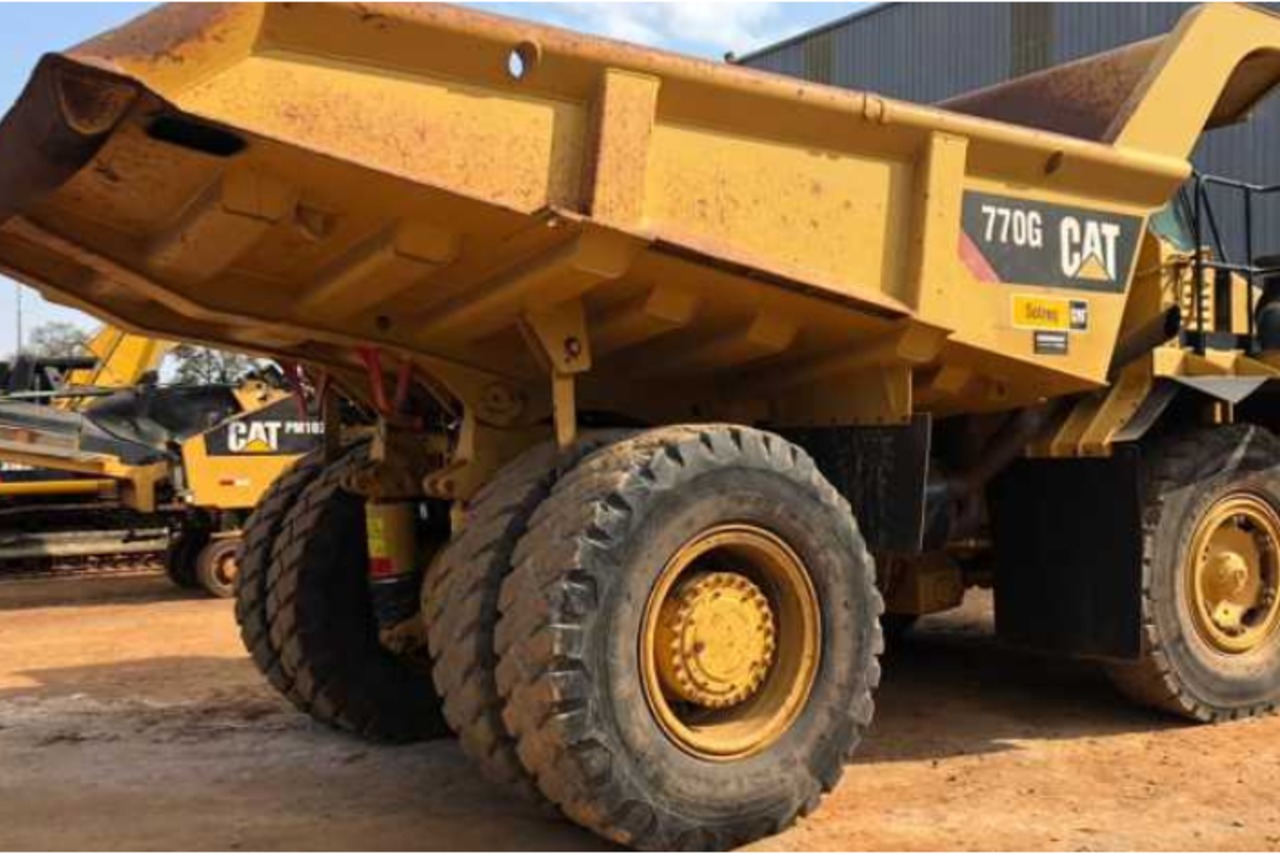 Caterpillar 770 - 13/13 5
