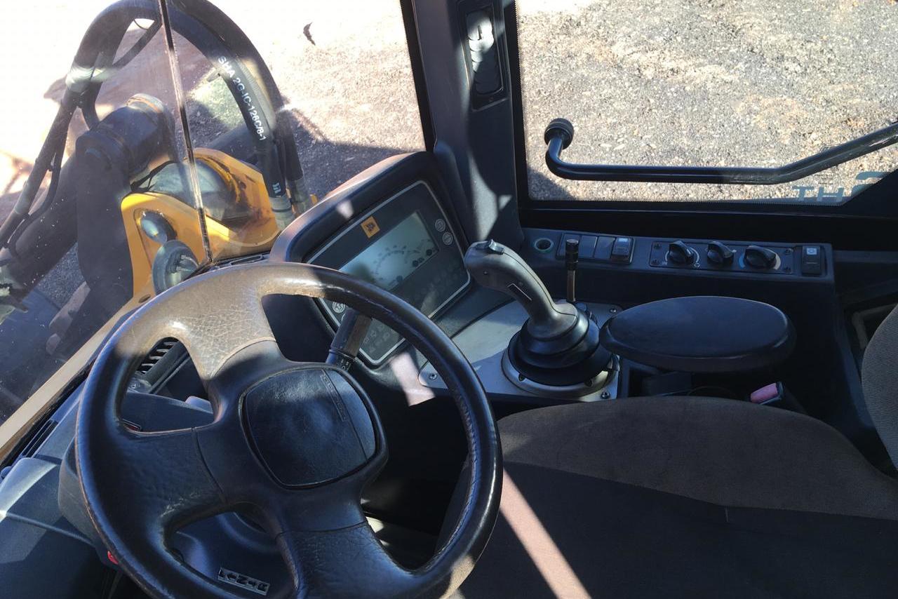 JCB  416 - 10/10 2