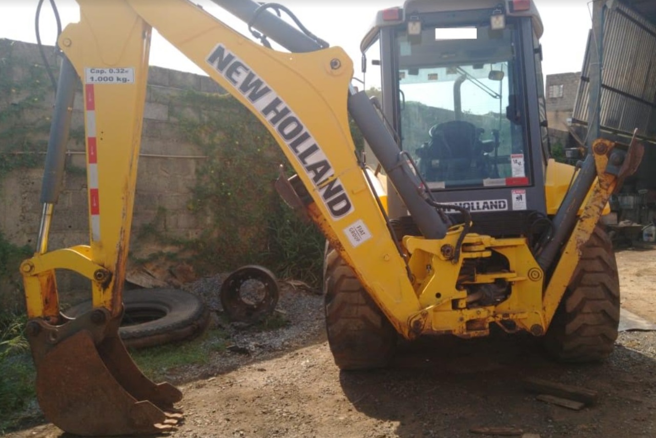New Holland B110B - 12/12 4