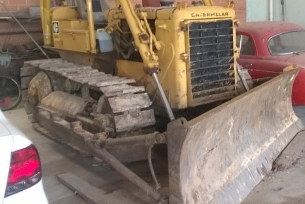 Caterpillar D4E - 80 2