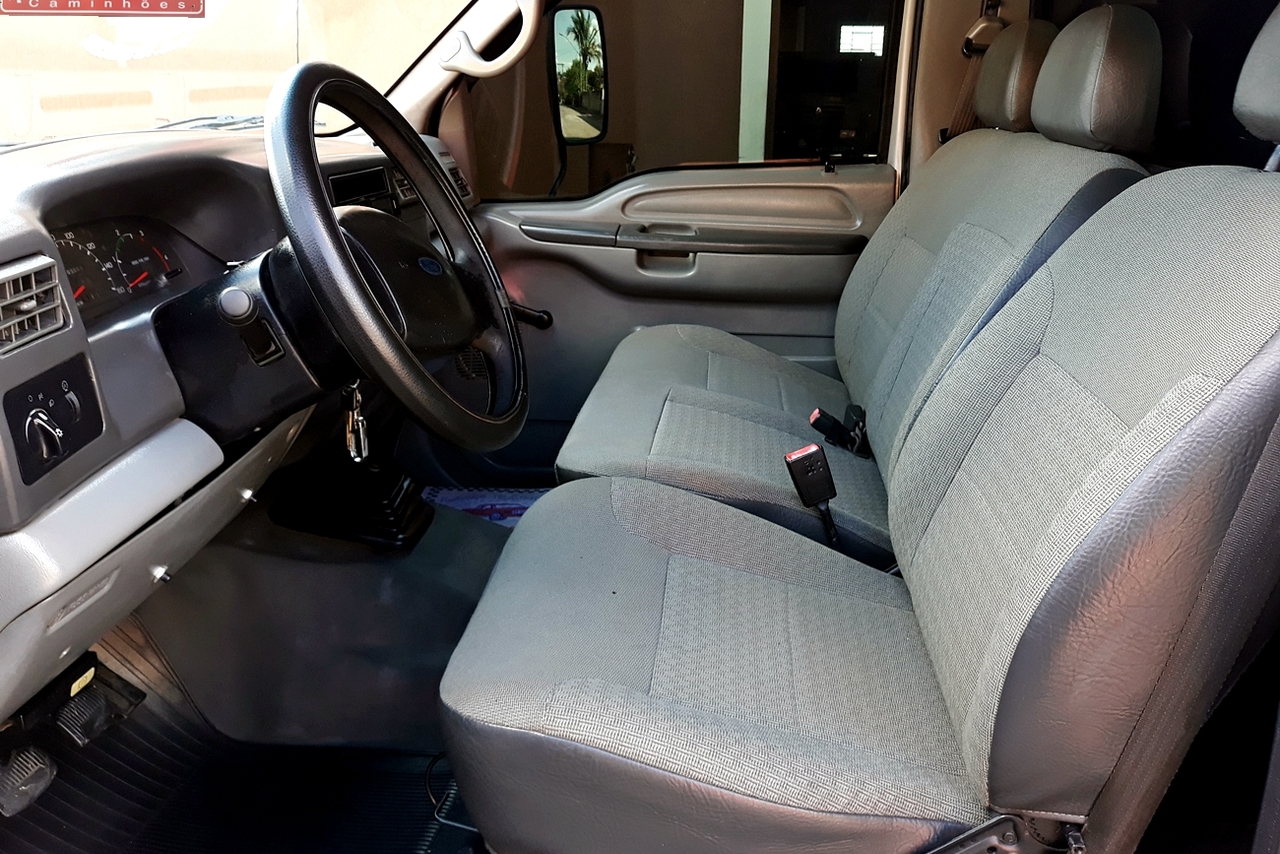 Ford F350 - 03/04 10