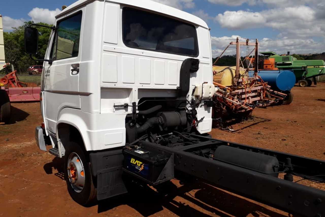 Volkswagen 8 150 - 02/02 2