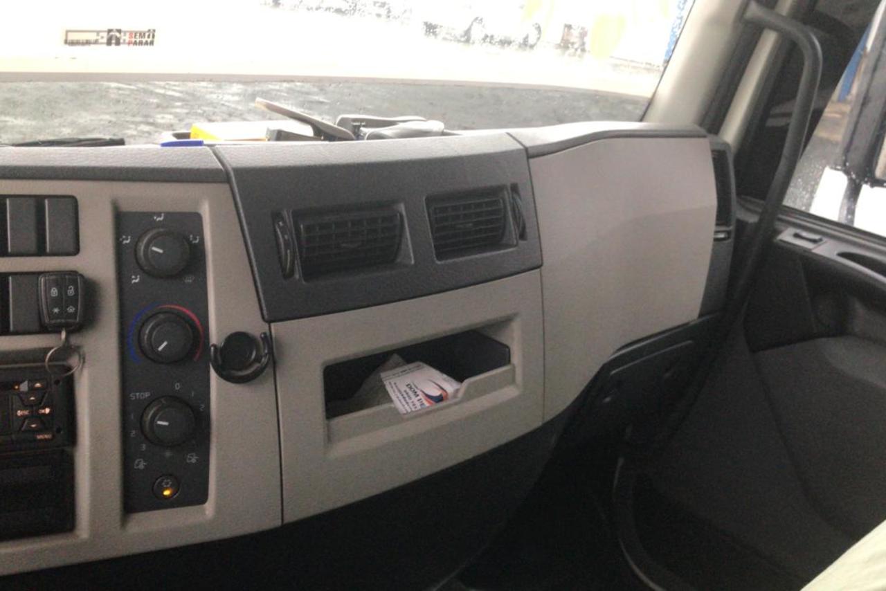 Volvo VM330 - 14/14 3