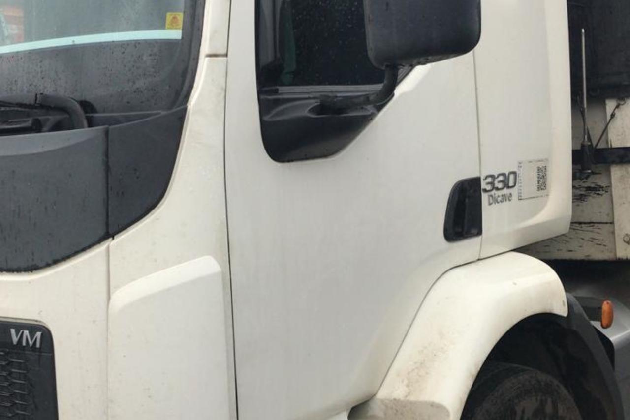 Volvo VM330 - 14/14 8