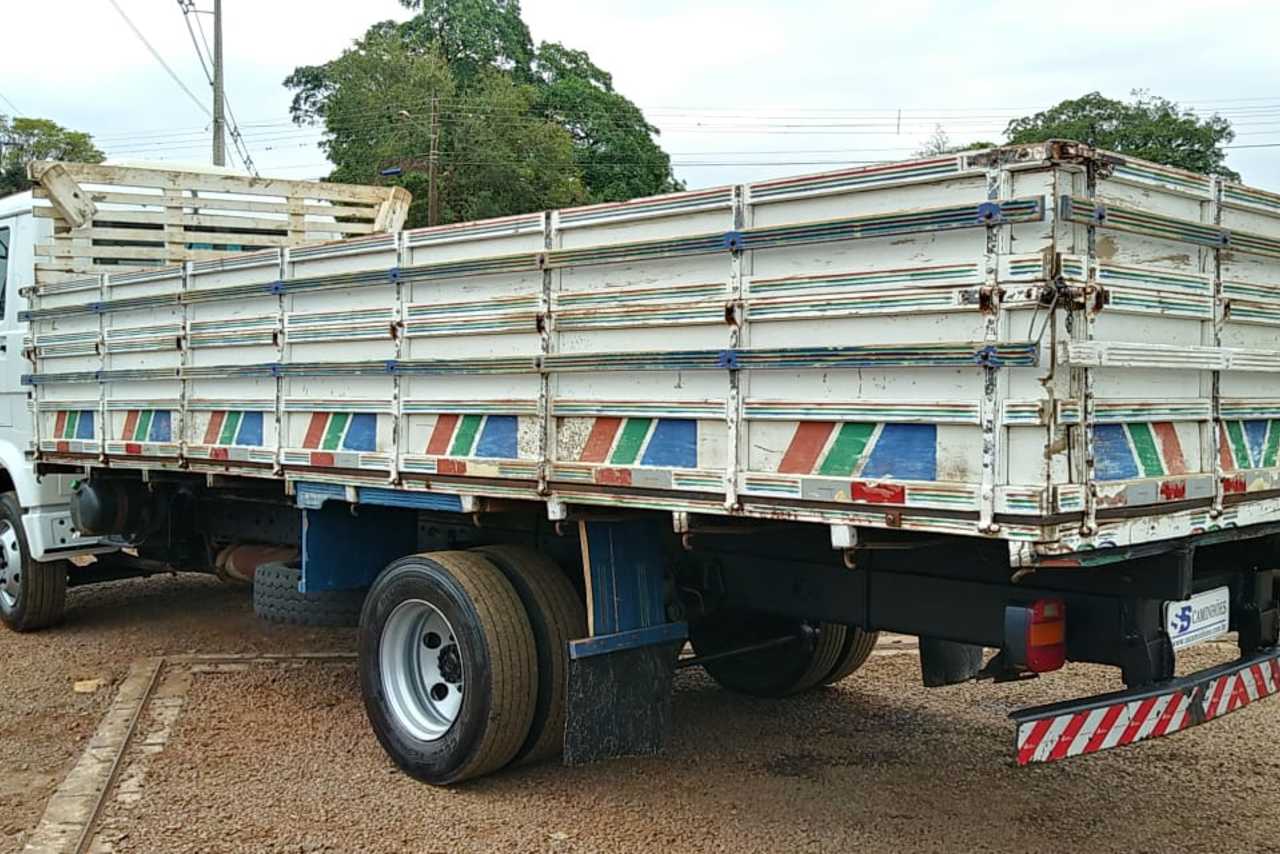 Volkswagen 8 120 - 07/07 4